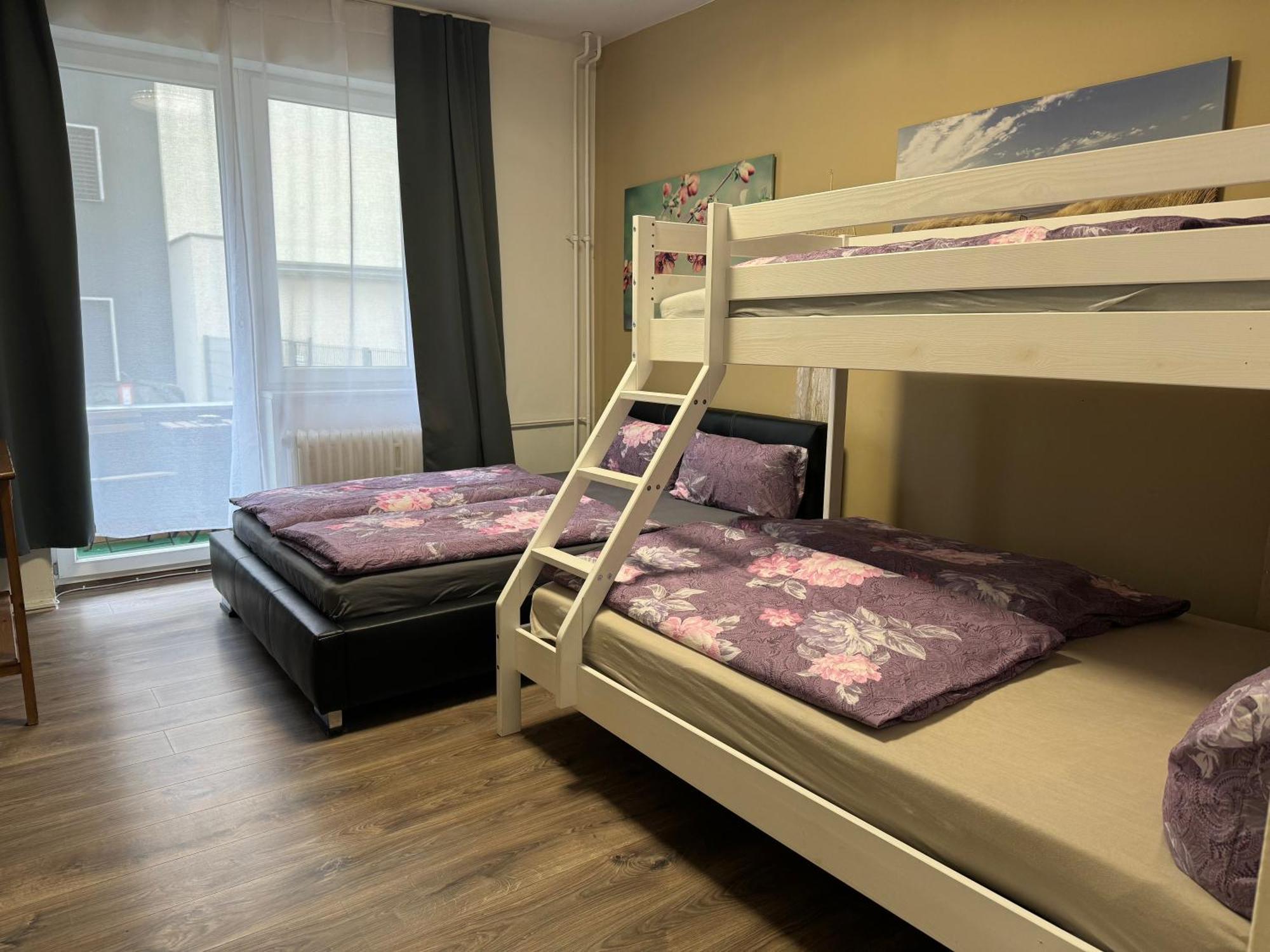 Berlin Pur - Wohnung Fuer Bis Zu 12 Personen Exterior photo